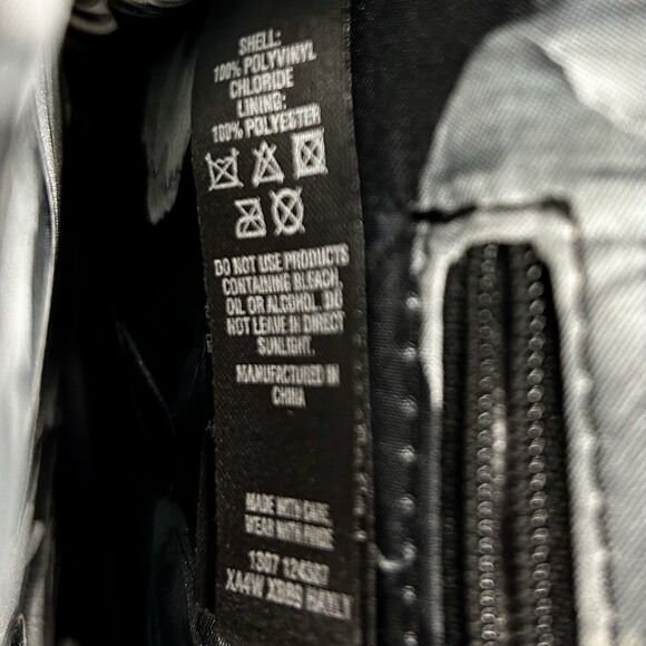 Ted Baker Clutch in Black with Rose Gold Bow, Lined in Black and White Floral - Picture 5 of 7